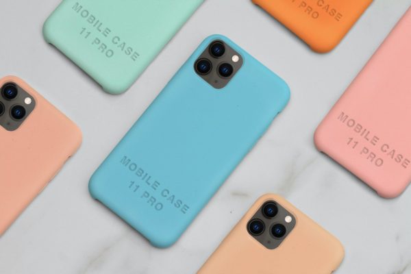 iPhone 11手机保护套外观设计图样机模板 Phone Pro Case Mockup