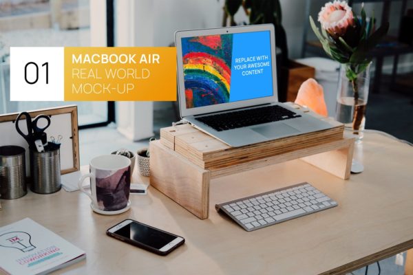 创意办公桌场景MacBook Air 13实物样机模板 MacBook Air 13 on Desk Real World Mock-up
