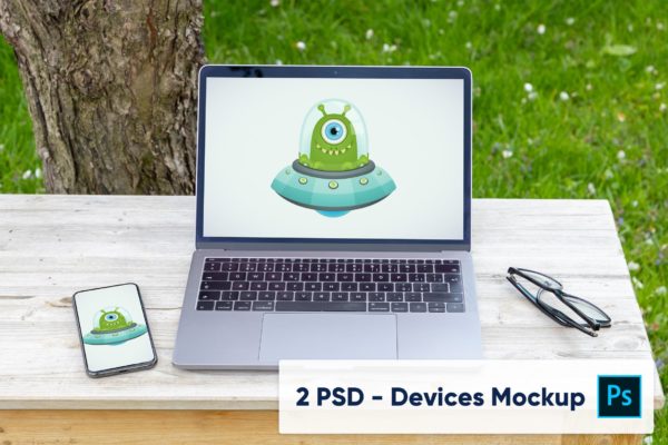花园场景iPhone&Macbook屏幕预览样机PSD模板 Laptop and Phone in the Garden – 2 PSD Mockups