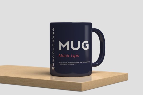 木桌场景近景视角马克杯样机模板 Close up mug mockup on the wood