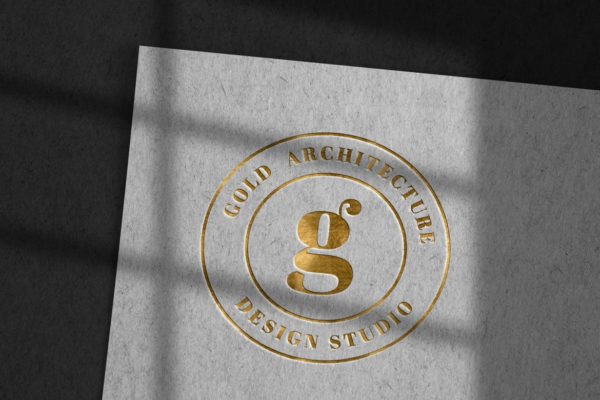 牛皮纸背景豪华浮雕Logo设计展示样机模板 Luxury Debossed Logo Mockup on Kraft Paper