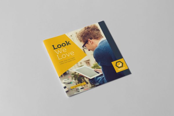 高端方形商业/企业宣传册设计模板 Williams Business Square Brochure