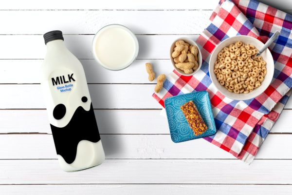 乳制品牛奶瓶包装设计场景样机 Dairy Scene Generator Mockups