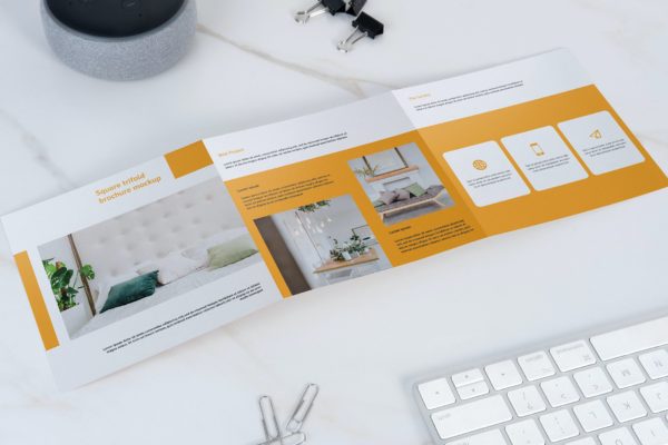 方形尺寸广告宣传册效果图样机 Square Trifold Mockup