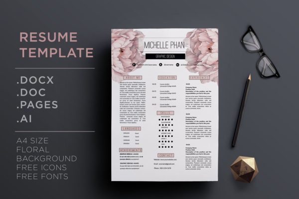 花卉装饰女性职场风格个人简历模板 Floral CV template