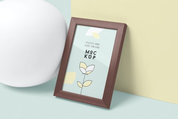 明信片尺寸木框架样机 Postcard Size Frame Mockups