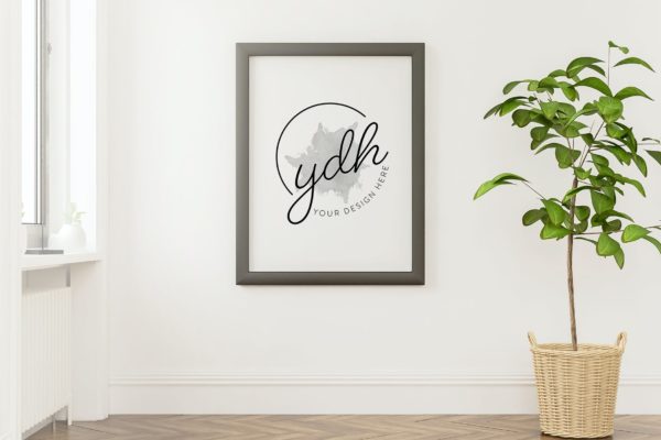 黑色海报框架样机 Black Poster Frame Mockup