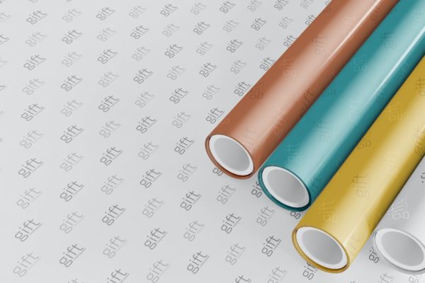 卷曲包装纸图案设计样机 Wrapping Paper Rolls Mockup