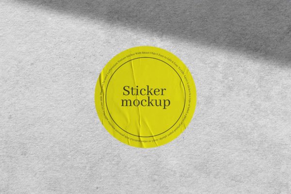 皱痕效果圆形贴纸设计样机 Rounded Sticker Mockup