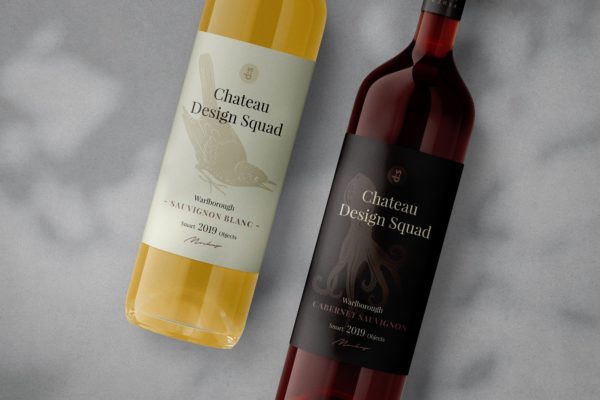 红酒瓶标签品牌样机模板 Wine Bottles Mockup Scene