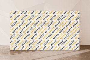 几何墙背景广告牌广告海报展示样机 Billboard on geometric wall background mockup