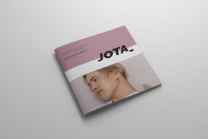 时尚模特方形杂志画册设计模板 Jota – Square Brochure