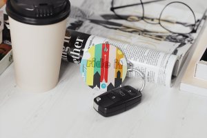 圆形塑料钥匙链/扣设计样机素材 Round Plastic Keychain Mockup